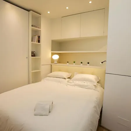 34 Forum Apartment-3